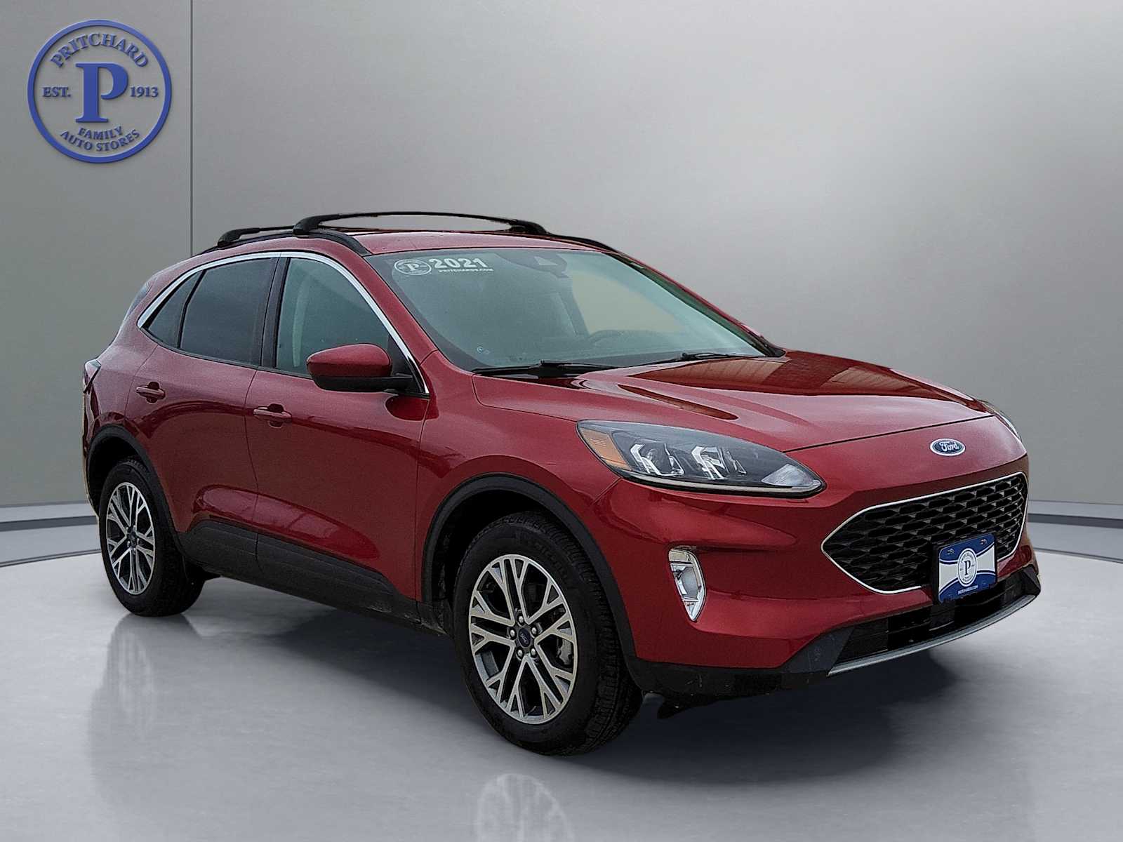 2021 Ford Escape SEL Hybrid photo 2