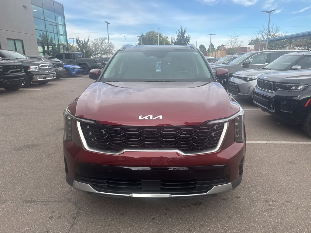2025 Kia Sorento S photo 3