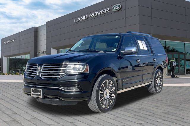 2015 Lincoln Navigator Base's photo