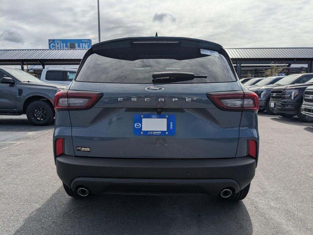 2026 Ford Escape ST-Line photo 3