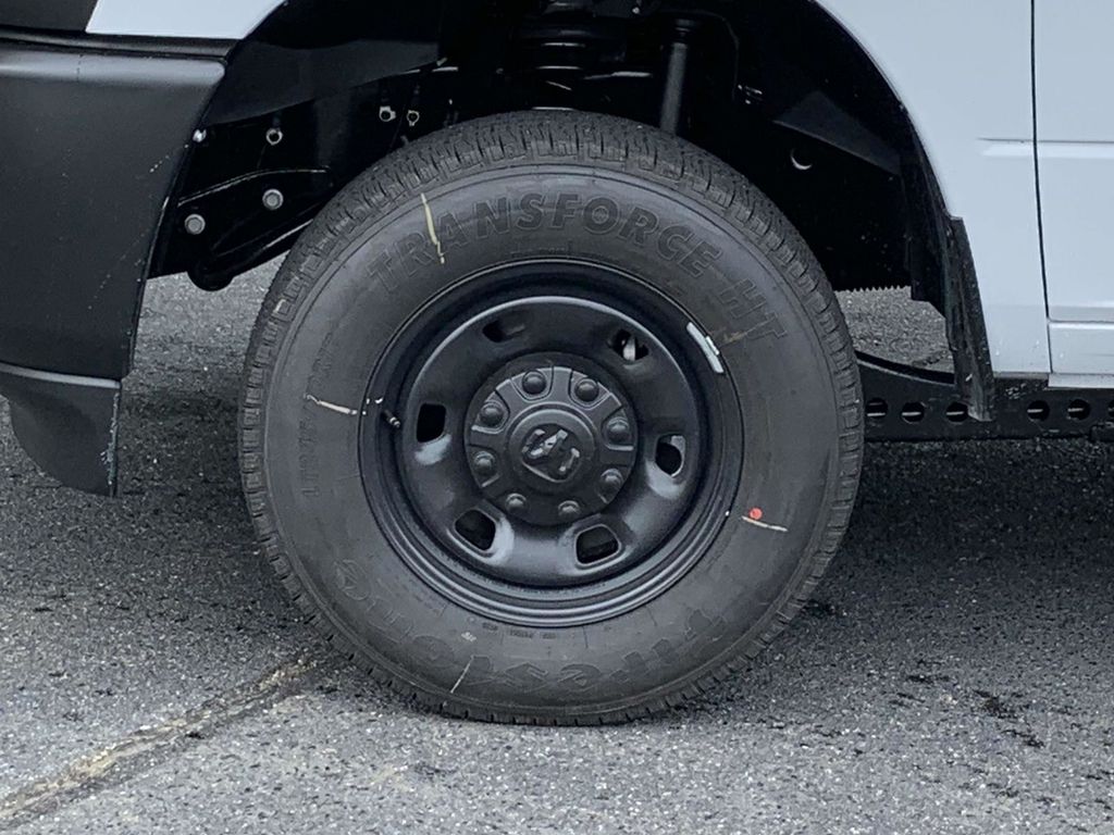 2025 Ram 2500 Tradesman photo 9