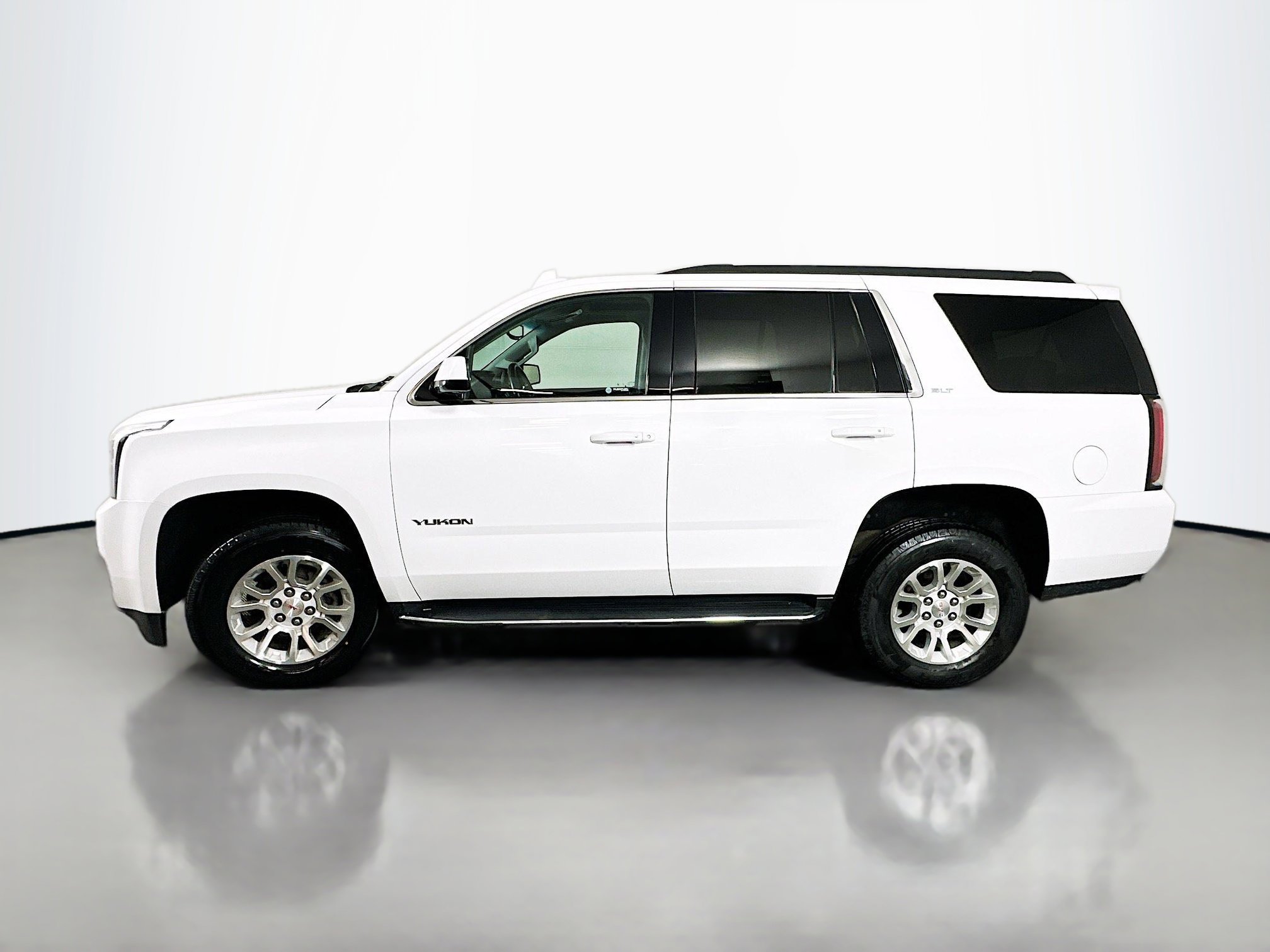 2019 Gmc Yukon SLT photo 4