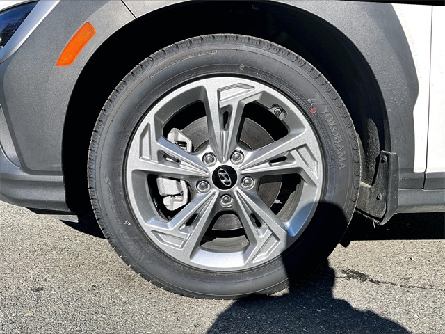 2023 Hyundai Kona SEL photo 8