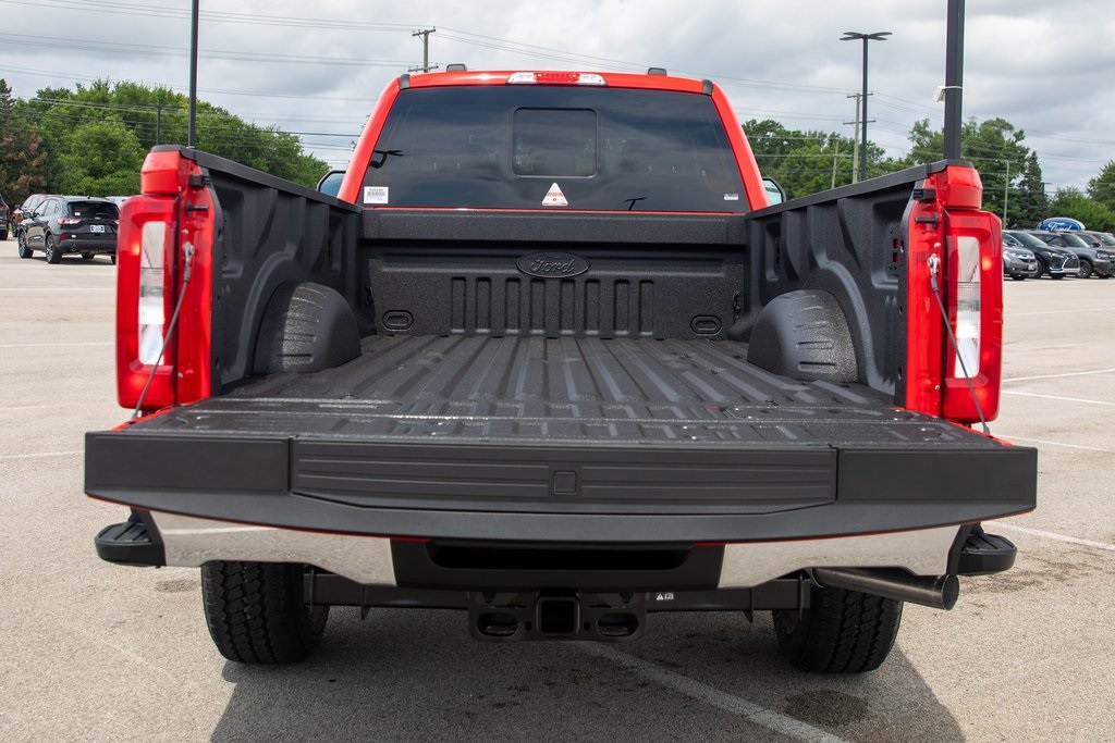 2025 Ford F-350 XLT photo 13