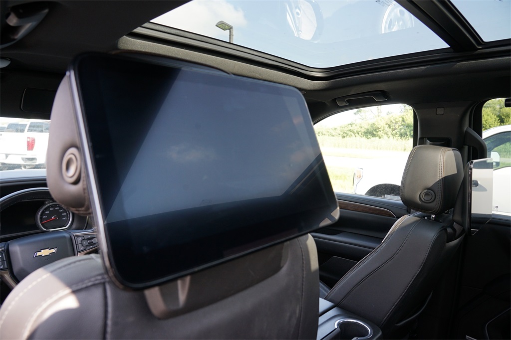 2021 Chevrolet Suburban High Country photo 25