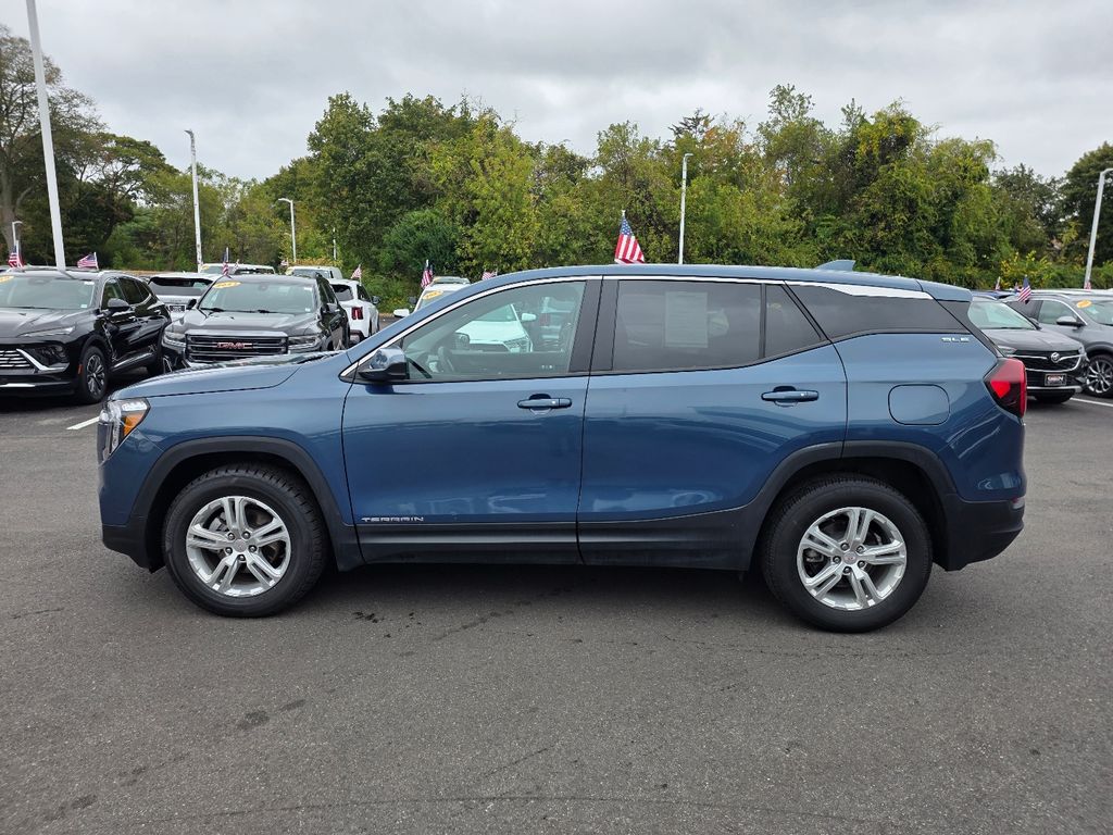 2024 Gmc Terrain SLE photo 4