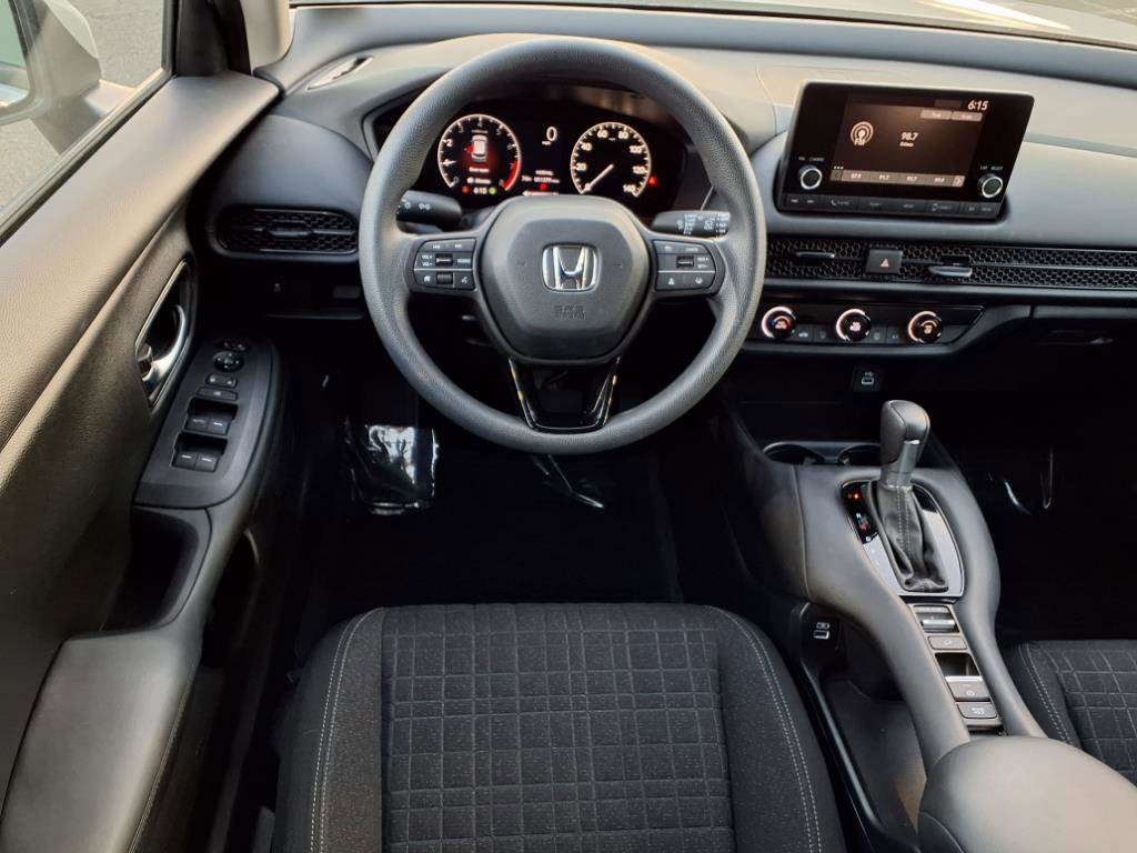 2023 Honda HR-V LX photo 6