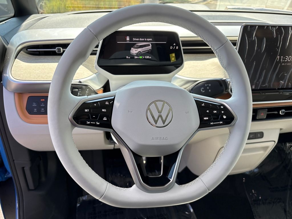 2025 Volkswagen ID. Buzz Pro Plus photo 13