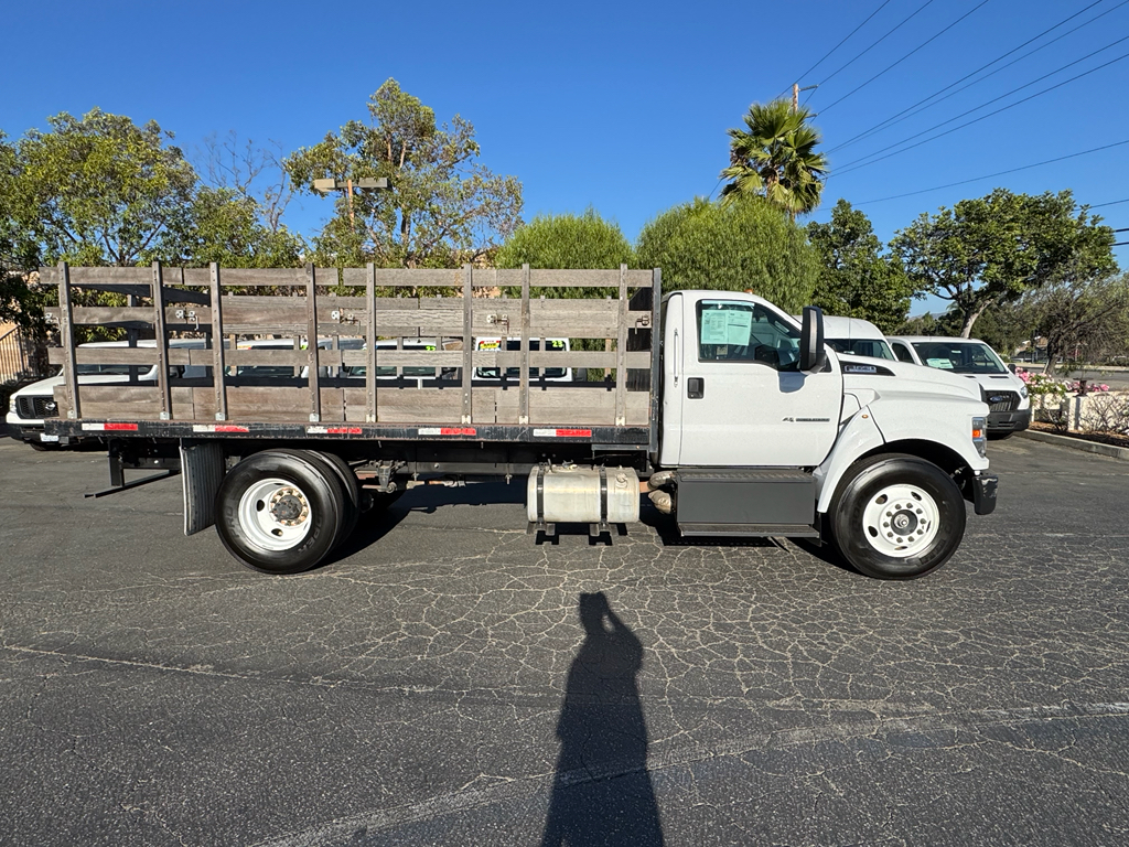 2017 Ford F-650 Base photo 3