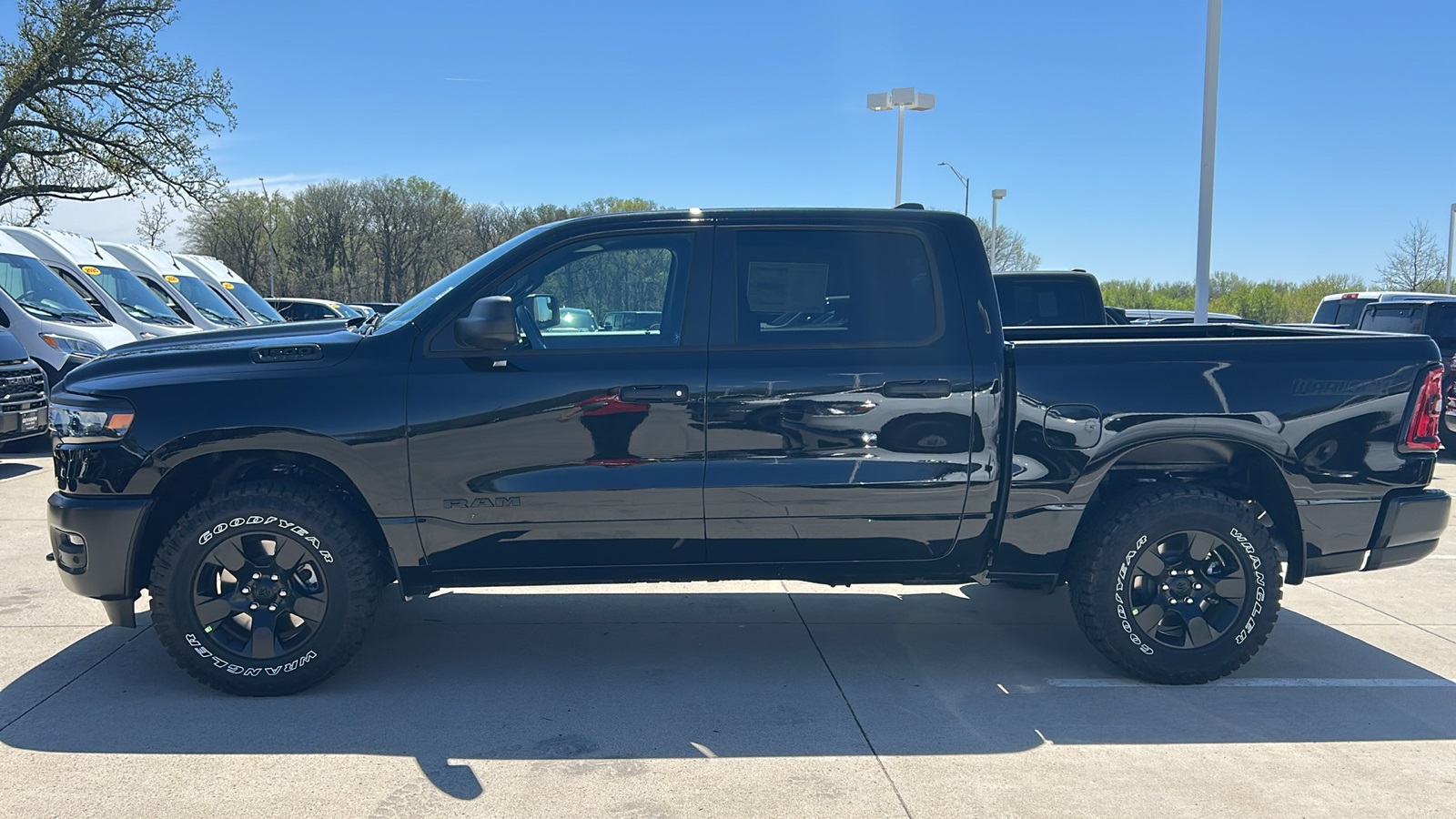 2025 Ram 1500 Warlock Tradesman photo 6