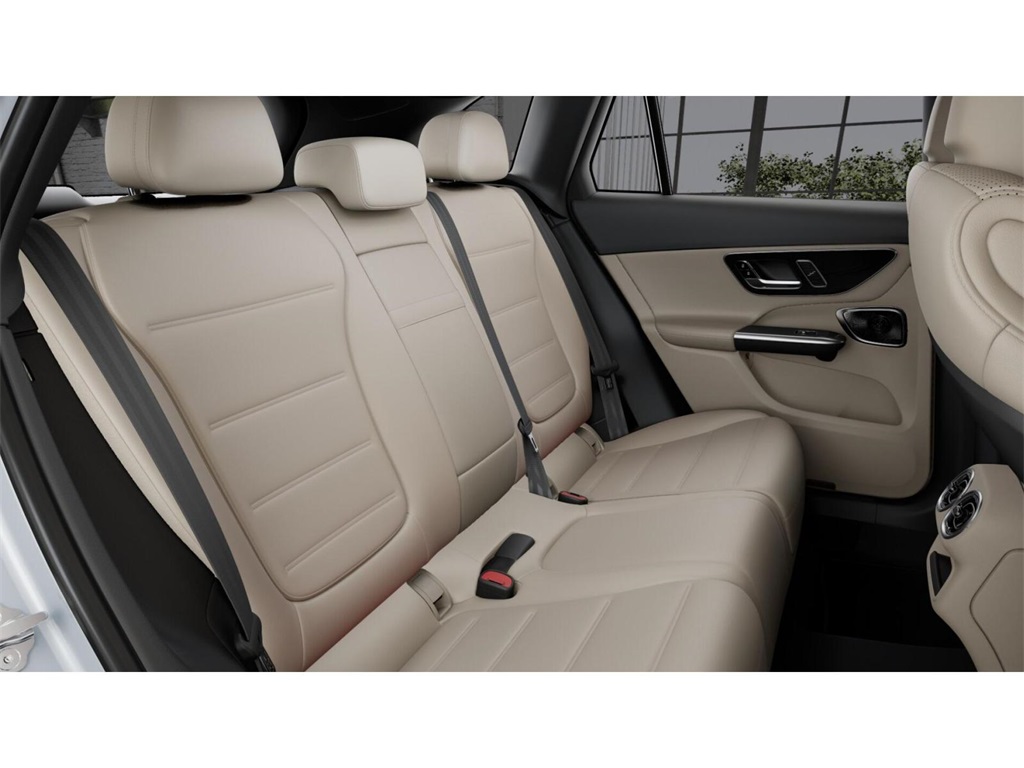 2026 Mercedes Benz GLC 300 photo 5