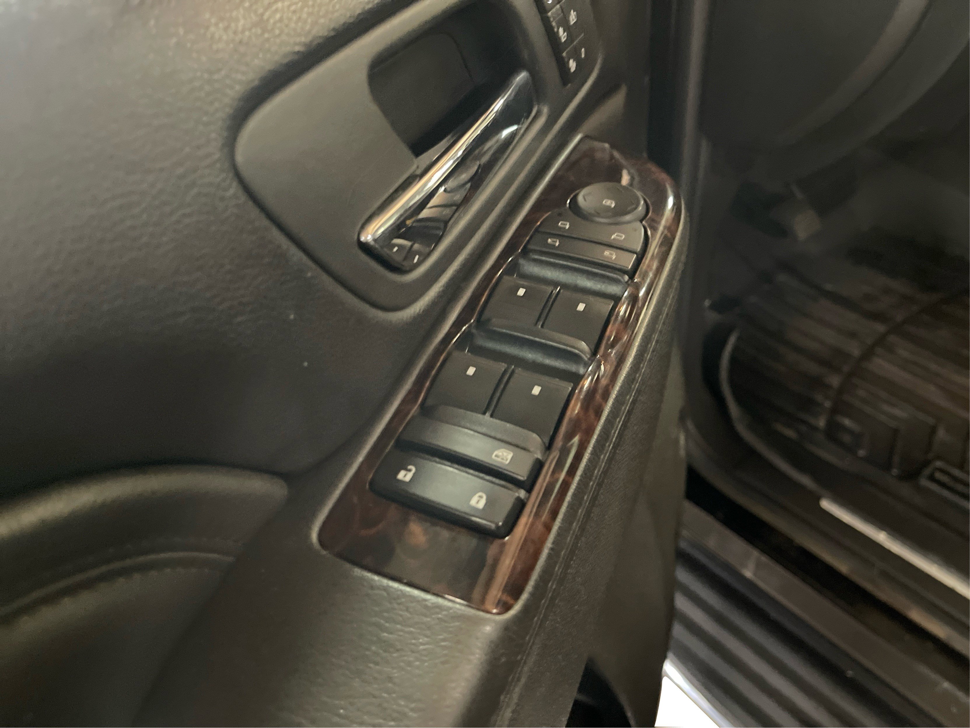 2011 Gmc Yukon XL Denali photo 19