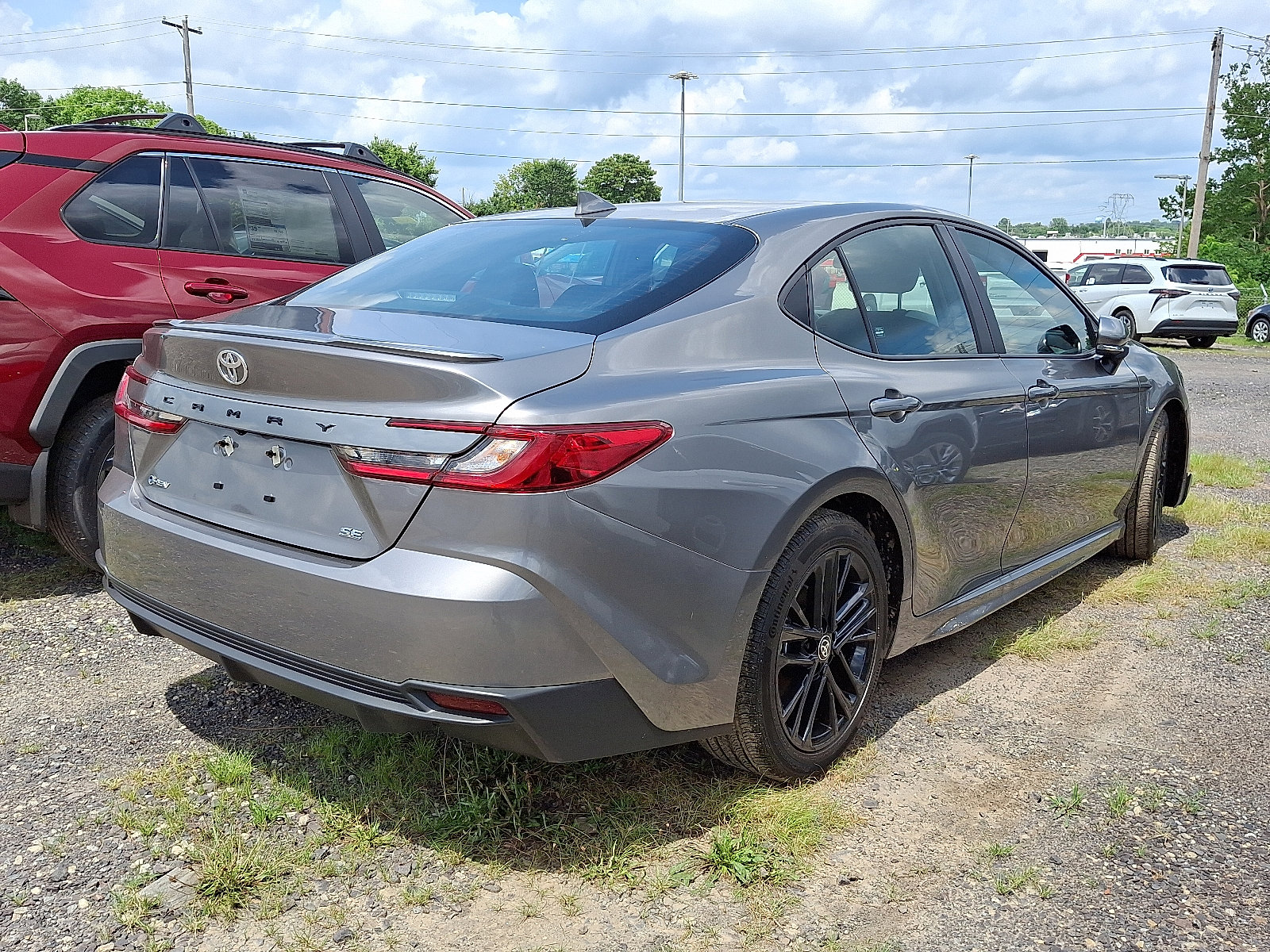 2025 Toyota Camry SE photo 3