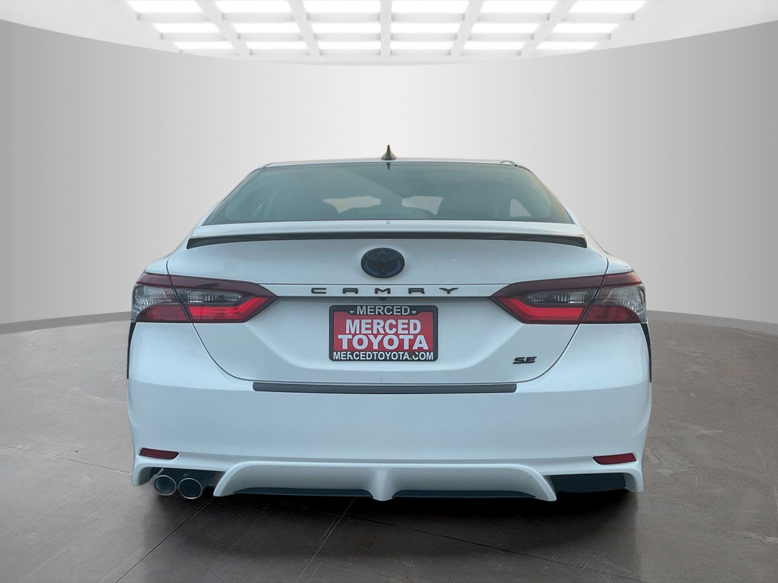 2023 Toyota Camry SE photo 4