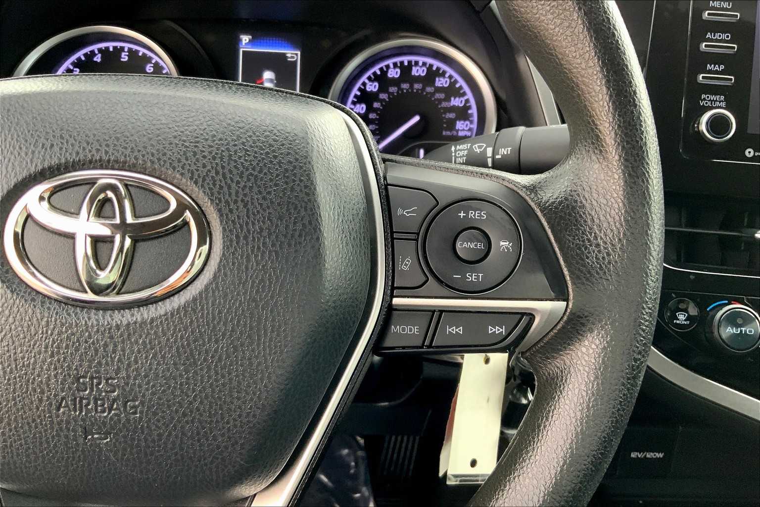 2022 Toyota Camry LE photo 23