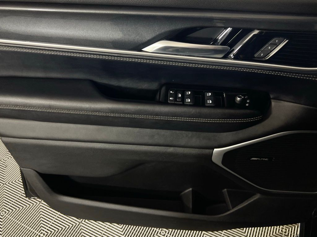 2023 Jeep Wagoneer L Base photo 20