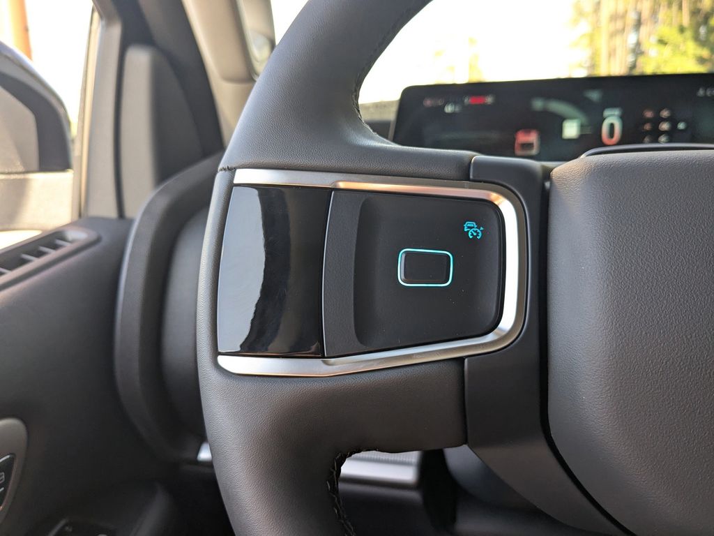 2025 Ford Expedition photo 32