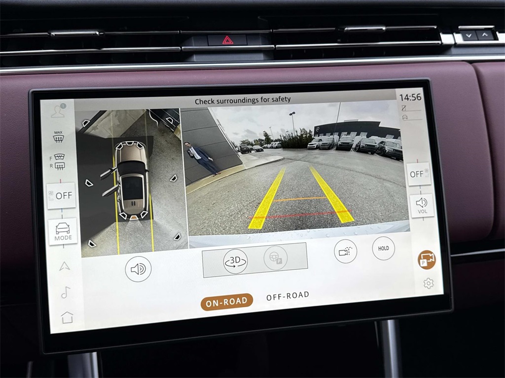 2025 Land Rover Range Rover SE photo 21