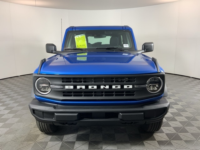 2025 Ford Bronco Base photo 2