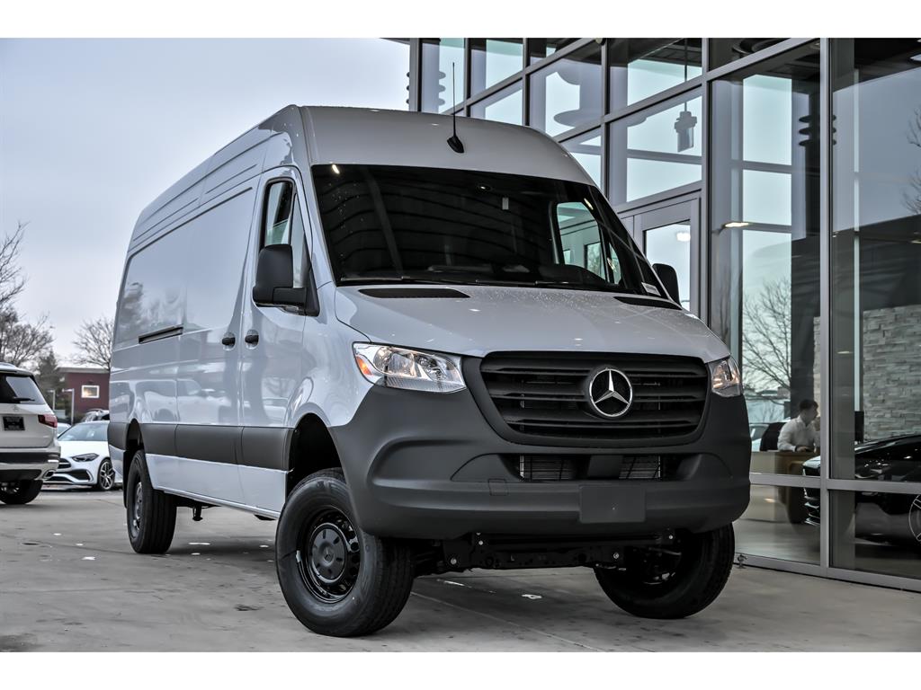 2026 Mercedes-Benz Sprinter Cargo Van Base's photo