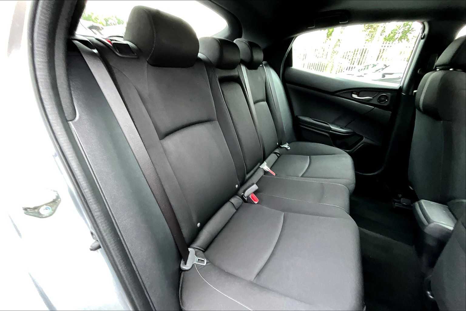 2021 Honda Civic Hatchback EX photo 19