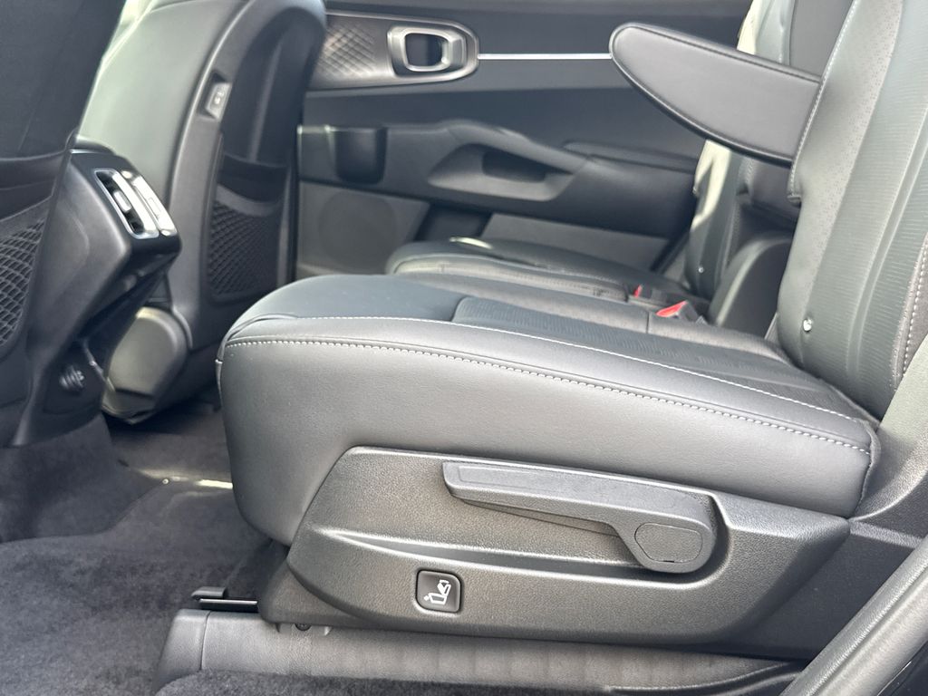 2025 Kia Sorento Hybrid EX photo 23