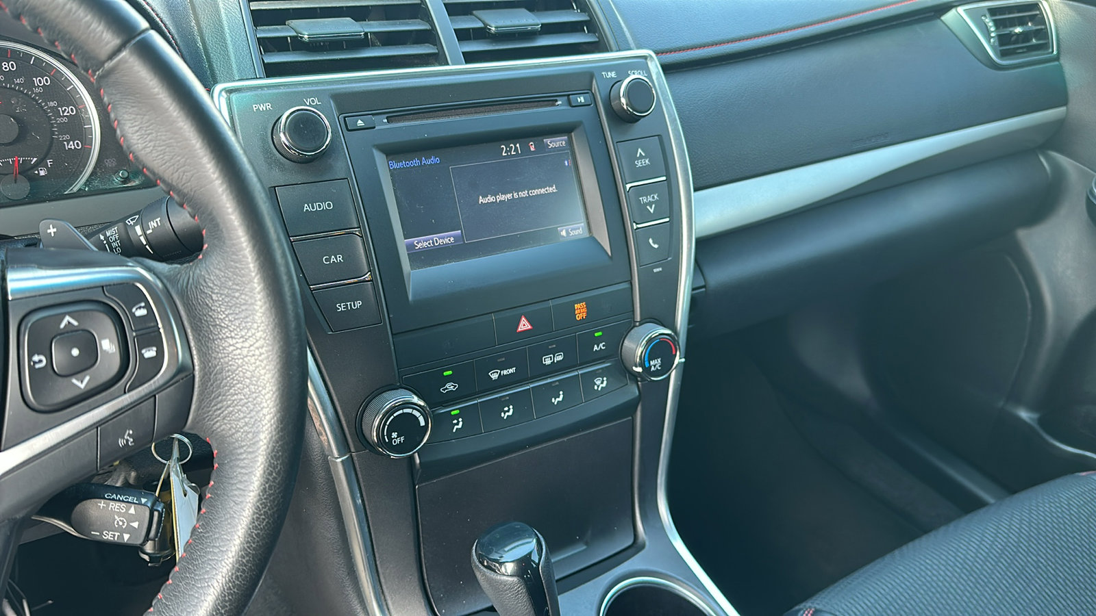 2017 Toyota Camry LE photo 11
