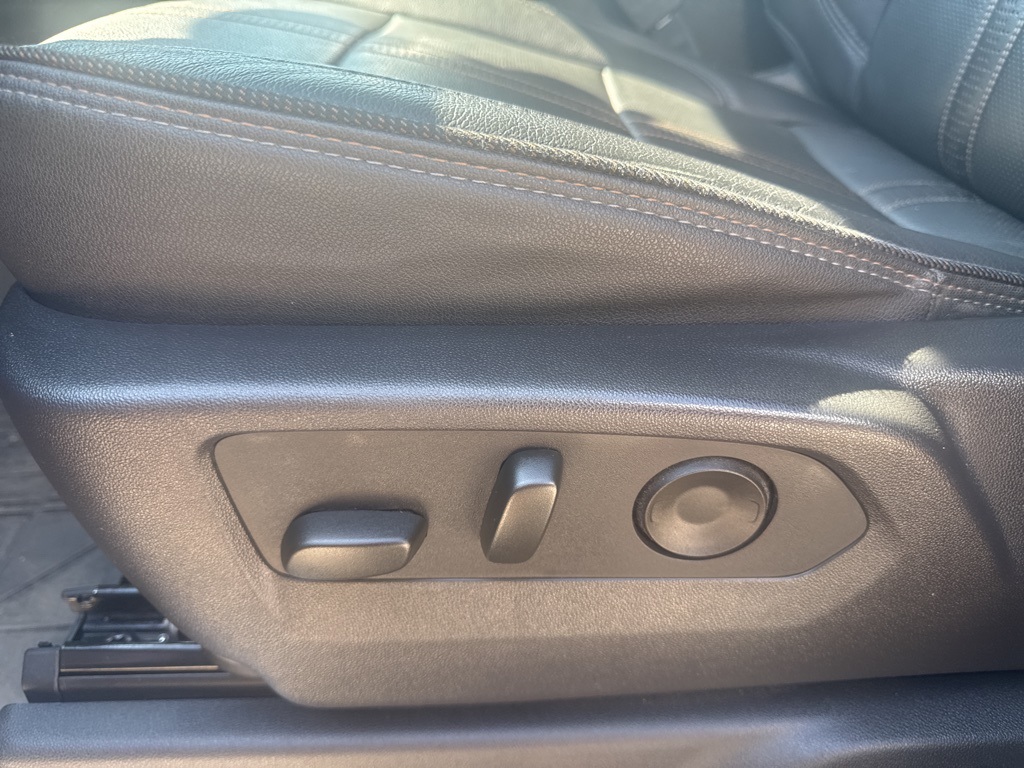 2024 Chevrolet Silverado 1500 High Country photo 11