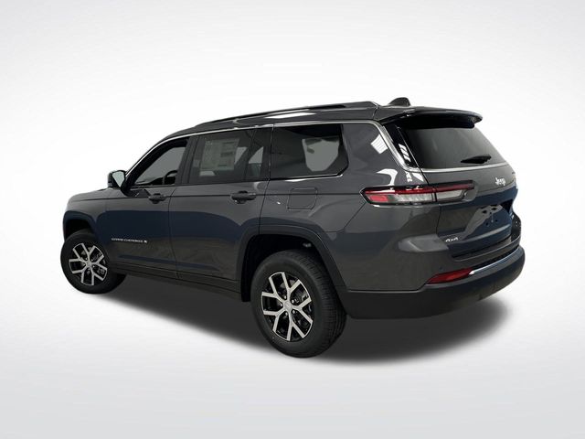 2025 Jeep Grand Cherokee Limited photo 3