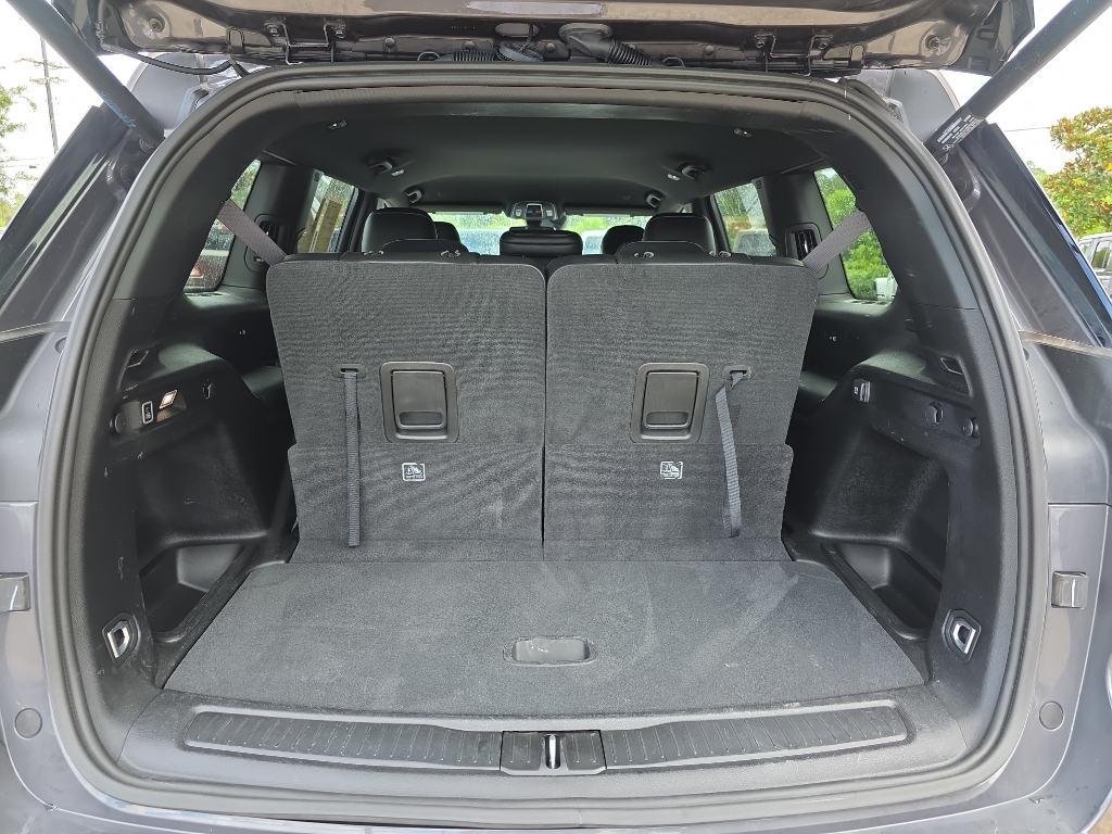 2024 Jeep Grand Cherokee Altitude photo 2