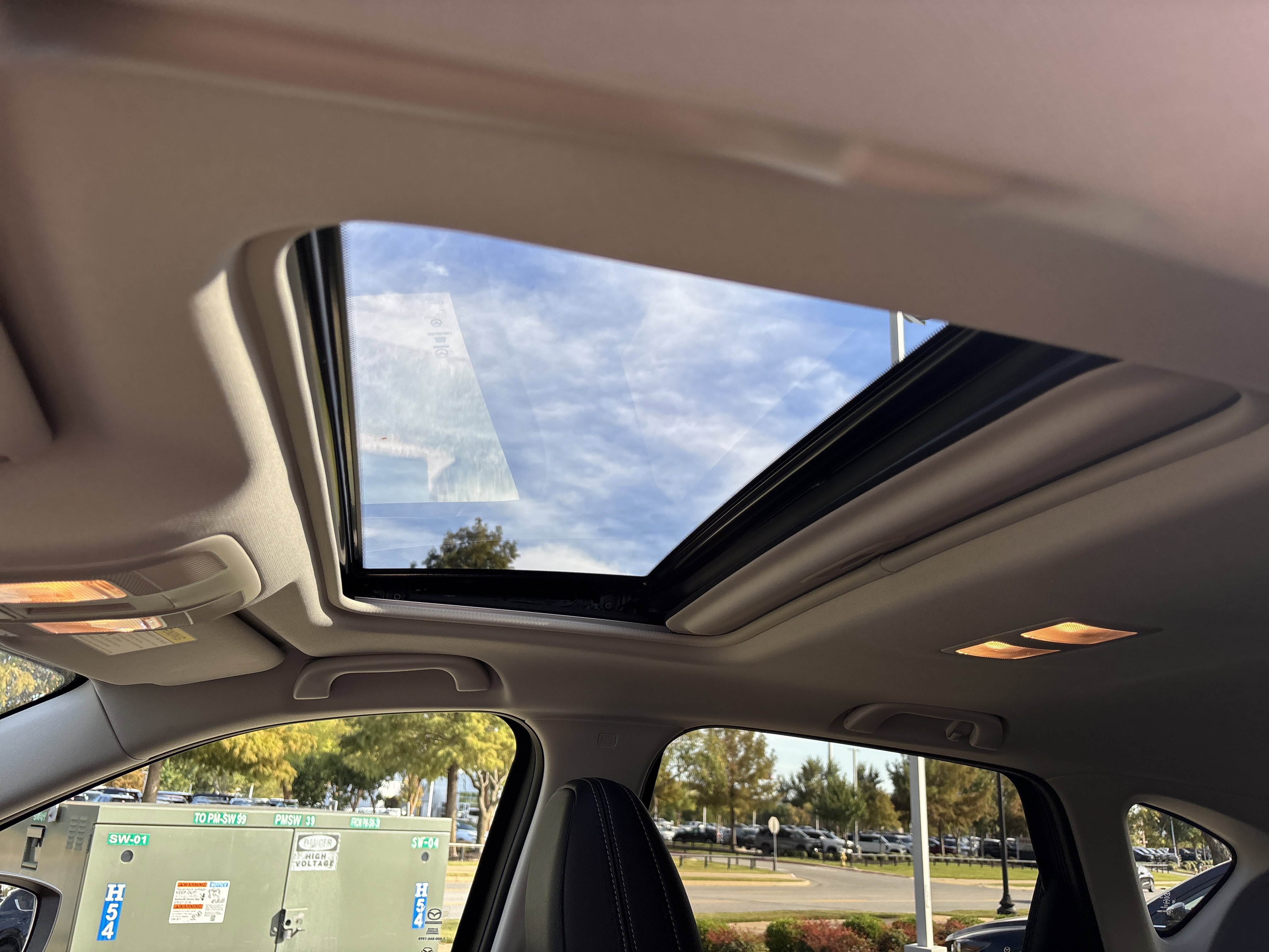 2025 Mazda CX-5 2.5 S Preferred photo 4