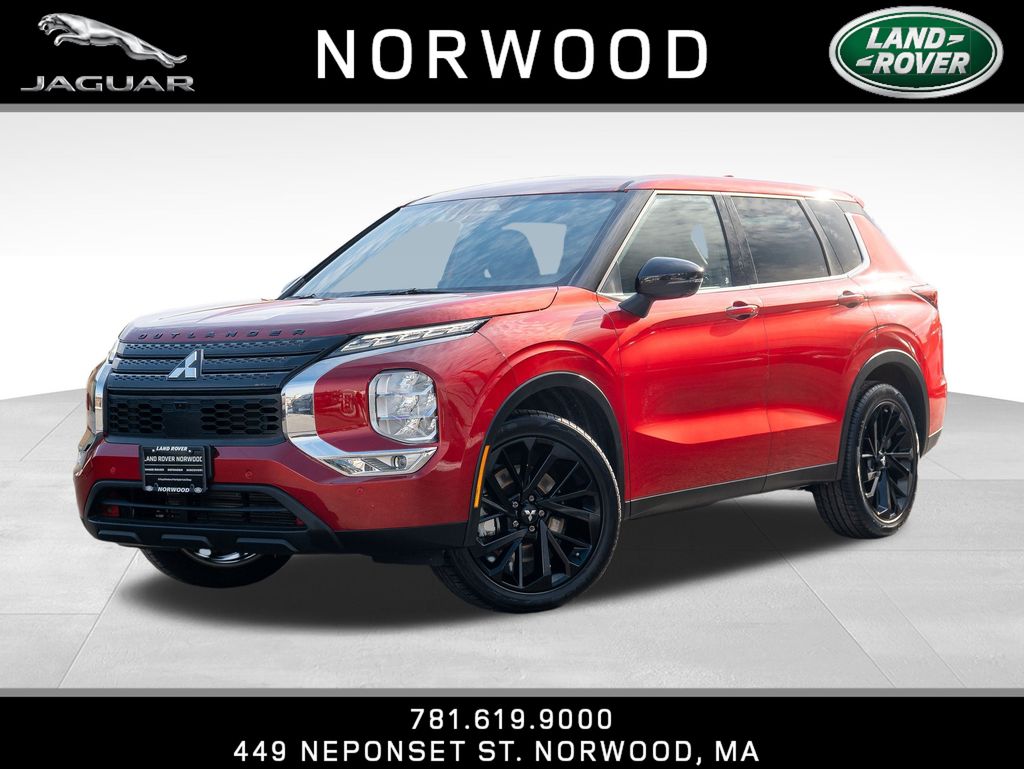 2023 Mitsubishi Outlander SE Black Edition's photo