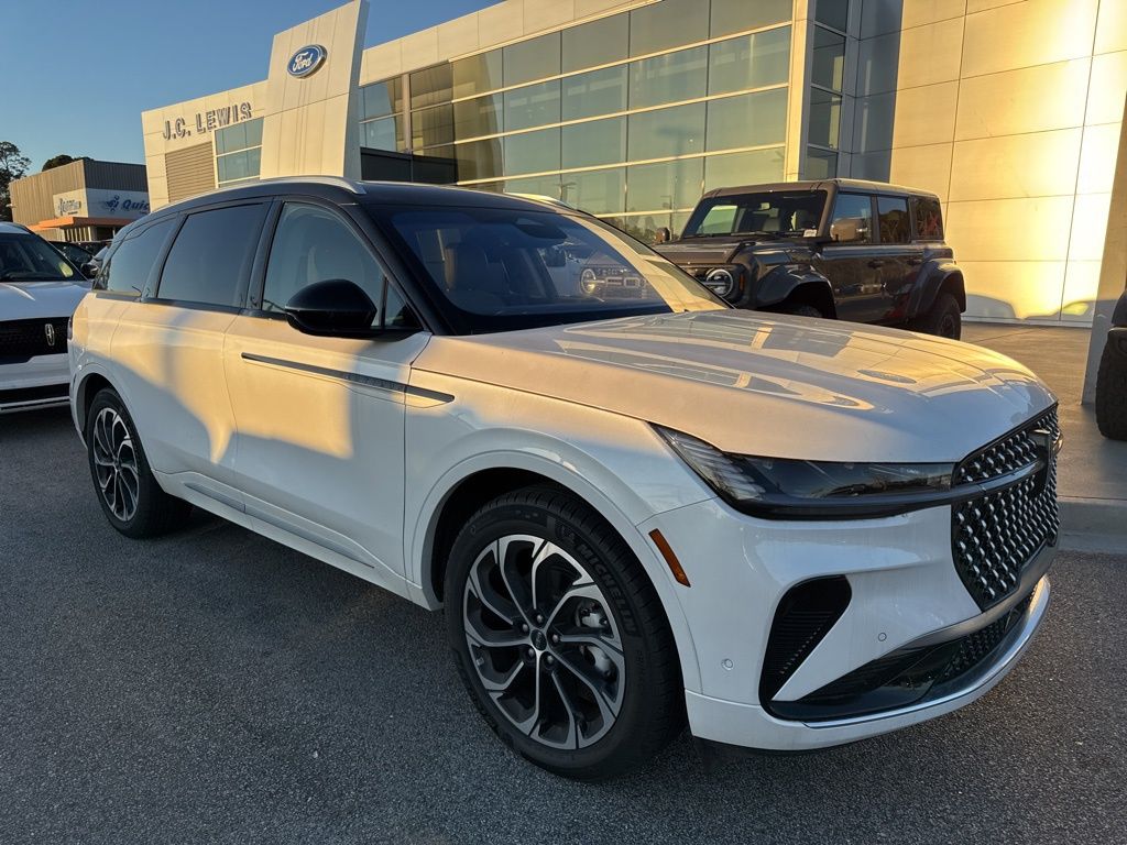 2024 Lincoln Nautilus Reserve's photo