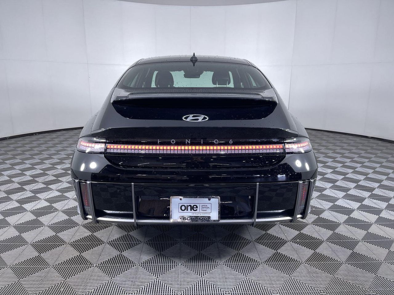 2025 Hyundai Ioniq 6 SEL photo 6