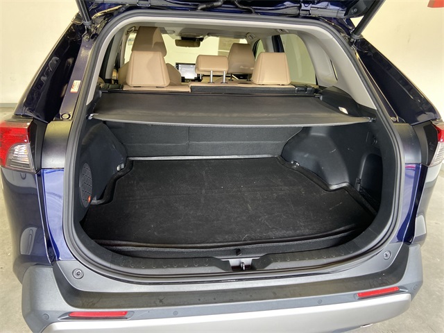2022 Toyota RAV4 Limited photo 32