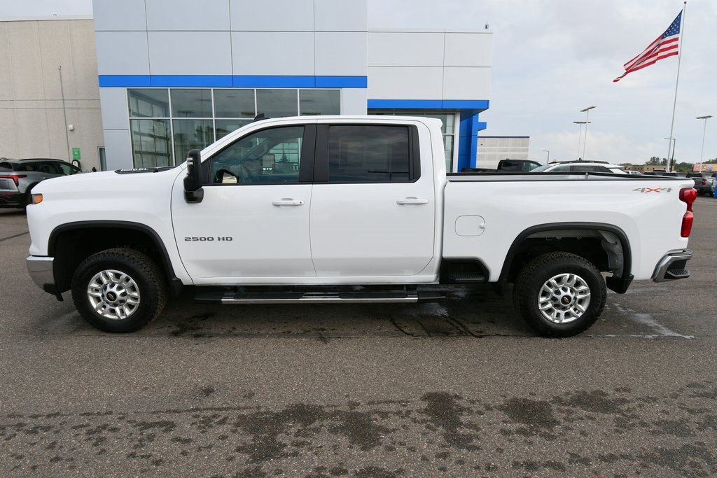 2024 Chevrolet Silverado 2500HD LT photo 4
