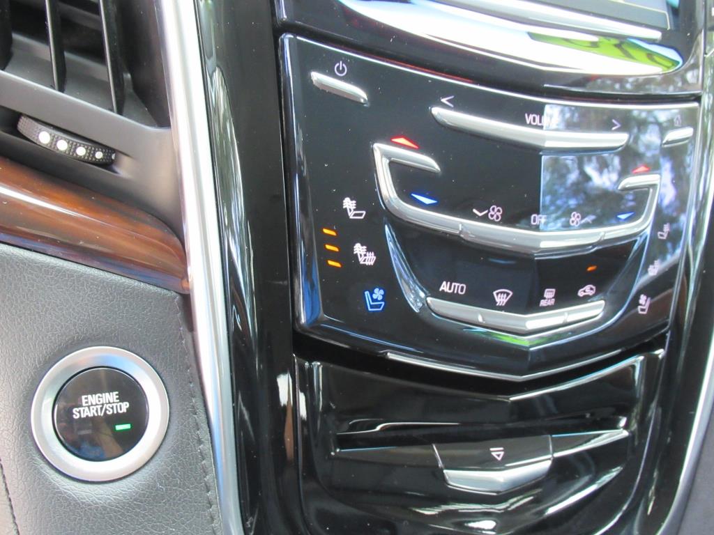 2018 Cadillac Escalade Base photo 21