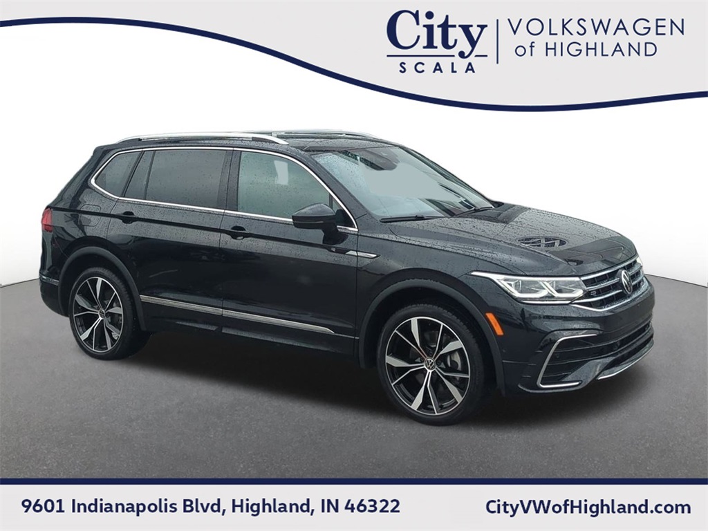 2024 Volkswagen Tiguan SEL R-LINE's photo