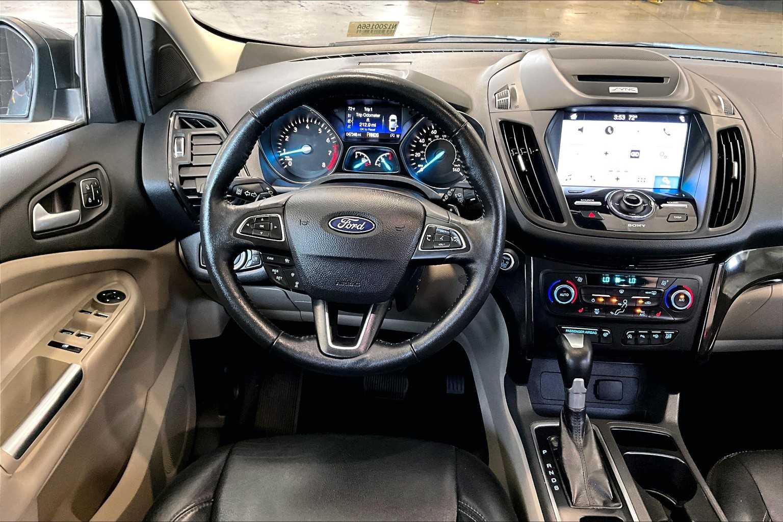 2017 Ford Escape Titanium photo 17