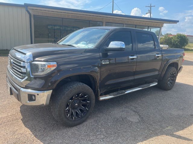 2019 Toyota Tundra Platinum Grade photo 2