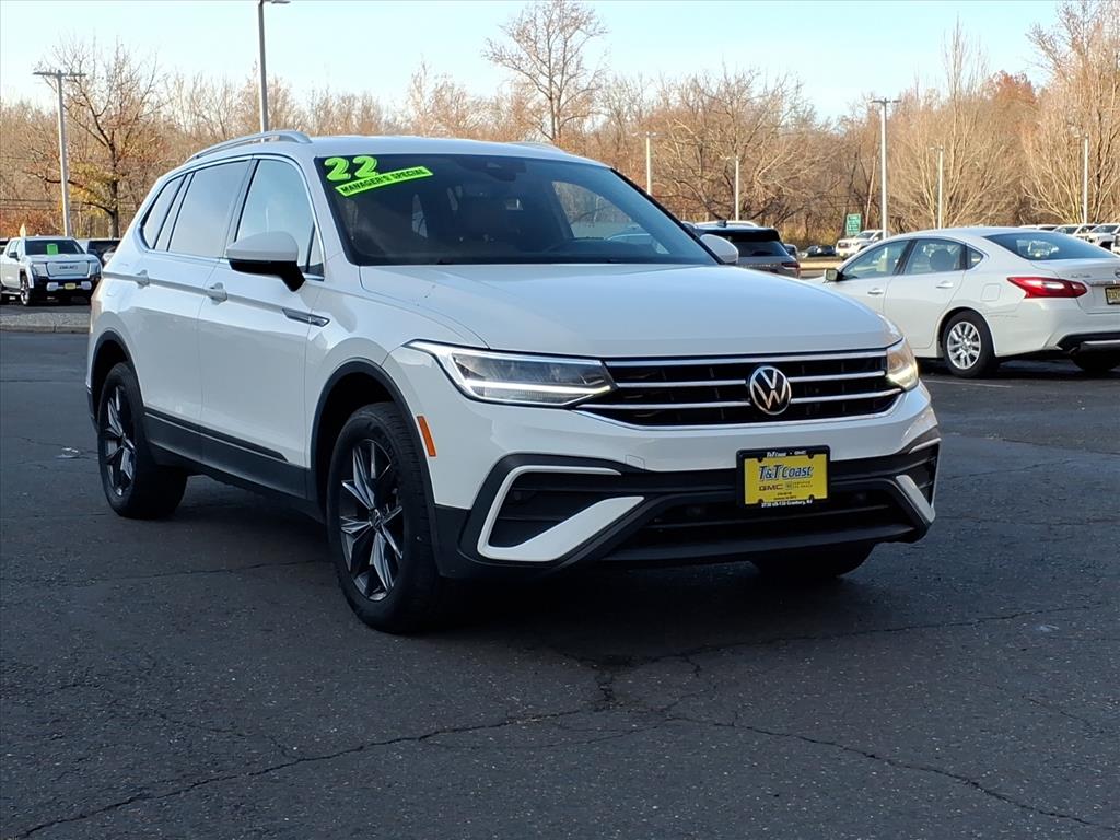 2022 Volkswagen Tiguan SE photo 2