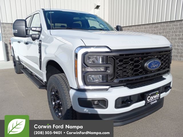 2026 Ford F-350 Super Duty XL's photo