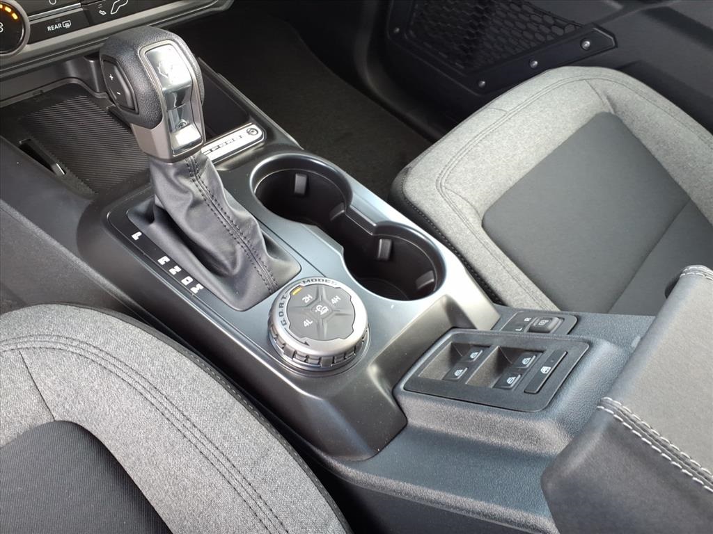 2025 Ford Bronco Base photo 20