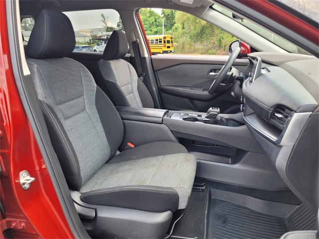 2023 Nissan Rogue SV photo 16