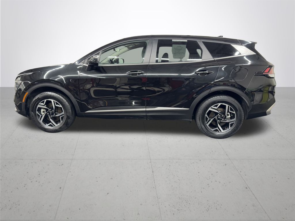 2024 Kia Sportage LX photo 2