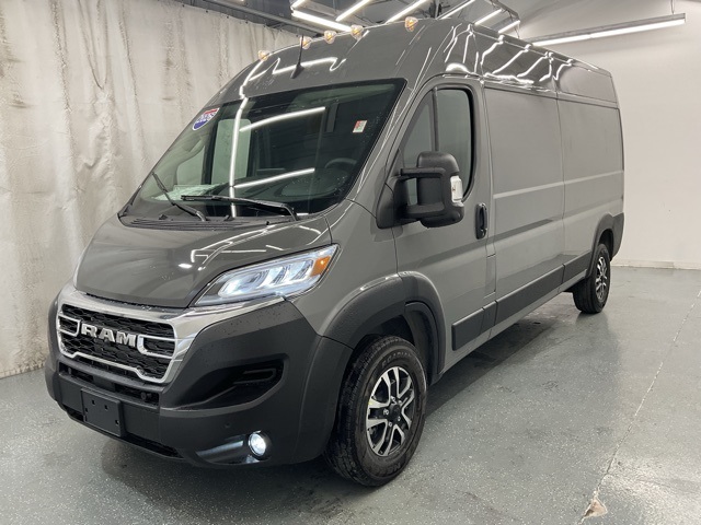 2026 Ram 3500 Cargo Van photo 4