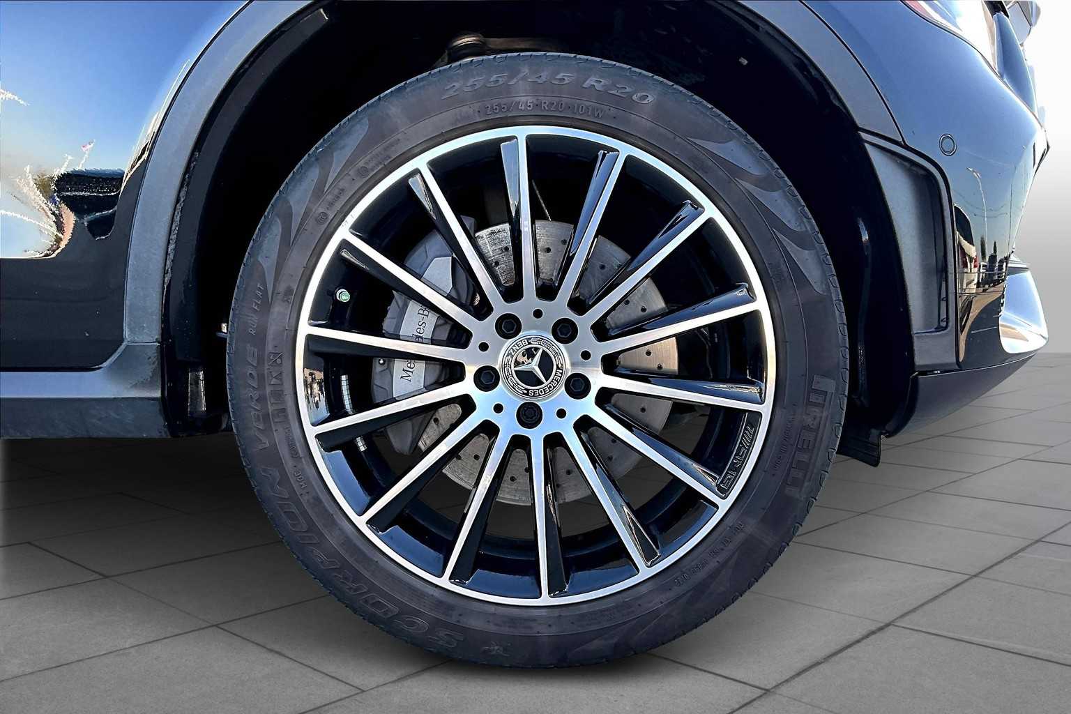 2022 Mercedes Benz GLC 300 photo 10