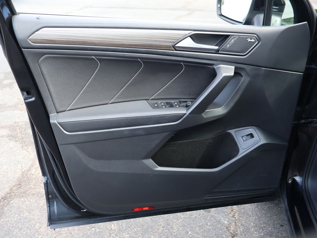 2022 Volkswagen Tiguan SEL Premium R-Line photo 23