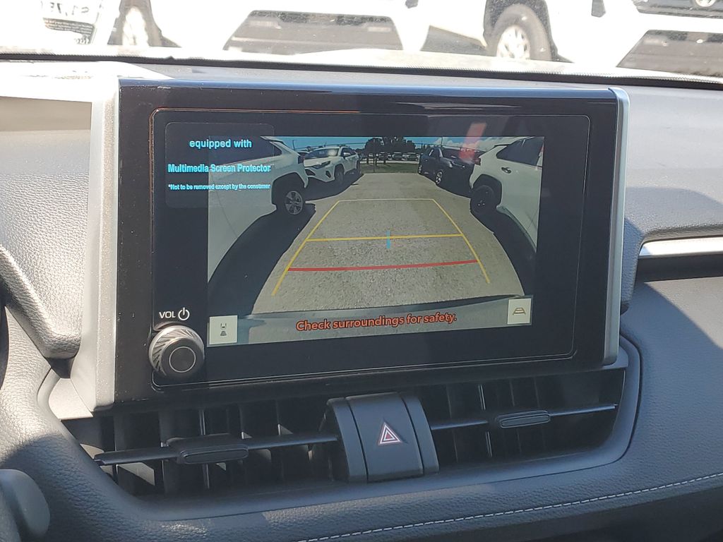 2025 Toyota RAV4 XLE photo 21