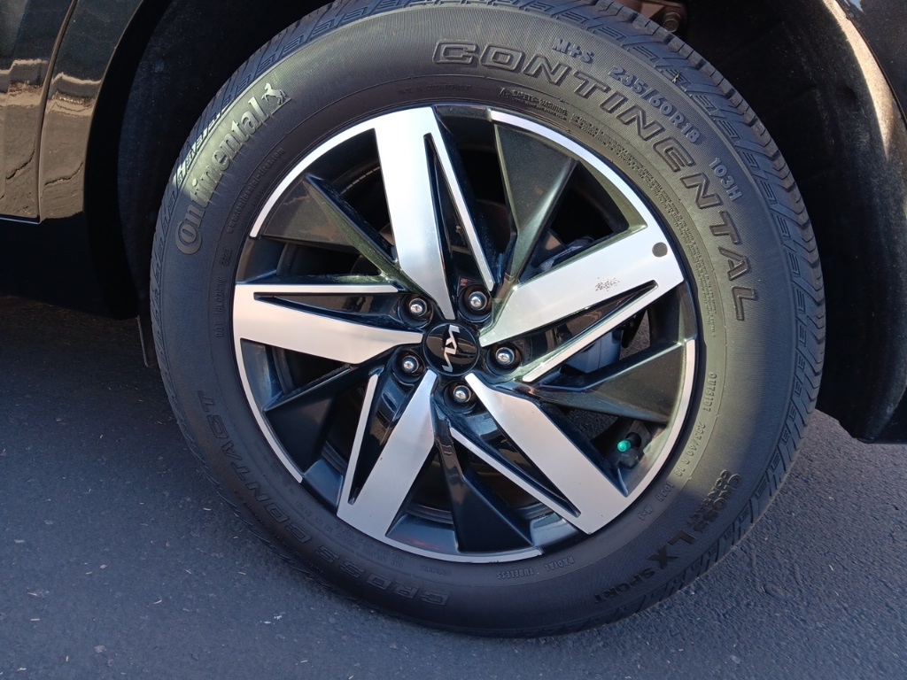 2023 Kia Sorento S photo 16